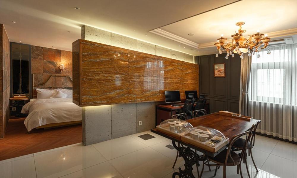 Daegu February Hotel Dongseongro Extérieur photo